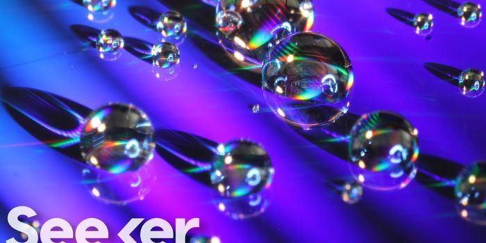 Condensation-resistant Liquid-repelling Surfaces