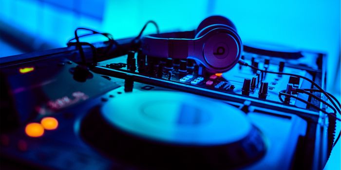 What Synchronizing to a Beat Reveals about Shared Attention Between Individuals