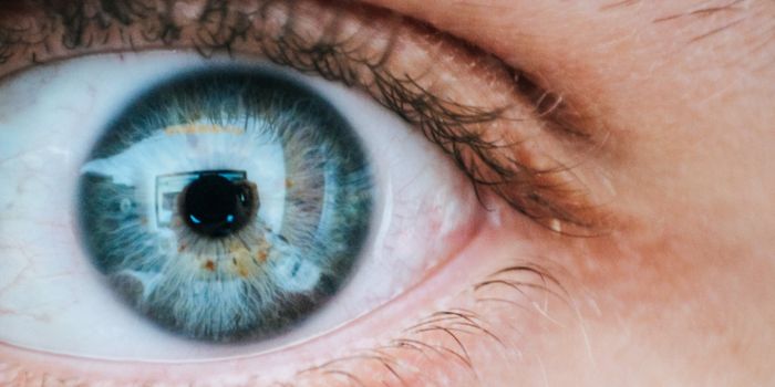 Nanoneedles for Ocular Drug Delivery