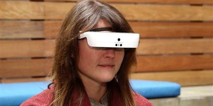 Virtual Reality Glasses Give Sight Back to the Blind