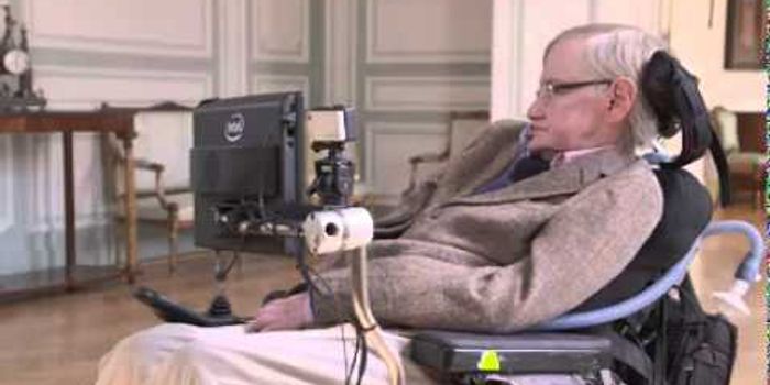 Stephen Hawking Congratulates the New Horizons Team on the Successful Pluto Fly-By