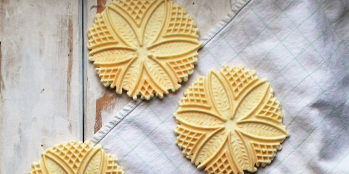 Bioengineers Create Environmentally-Friendly Cannabinoids from Yeast