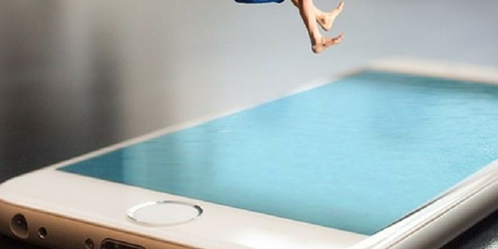 Staring at a Smartphone For Too Long Can Affect Your Brain