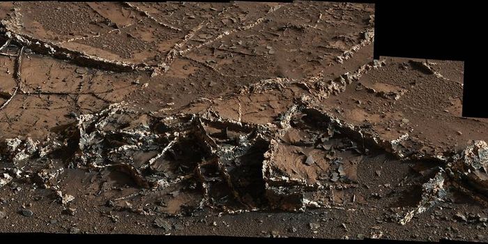 Curiosity Finds Mineral Crusts On Mars