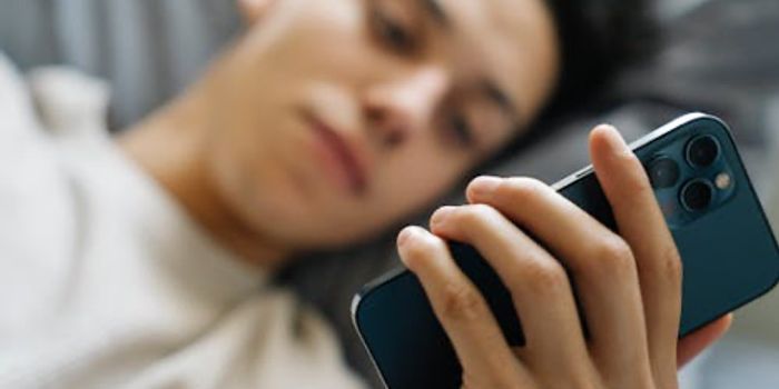 Screen Use in Bed Causes Worse Sleep