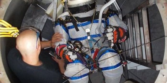 Professor Will Take Homemade Spacesuit up 30,000 Feet
