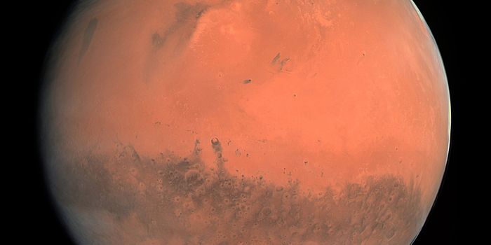 Study Disputes Liquid Water Presence Below Mars' South Pole