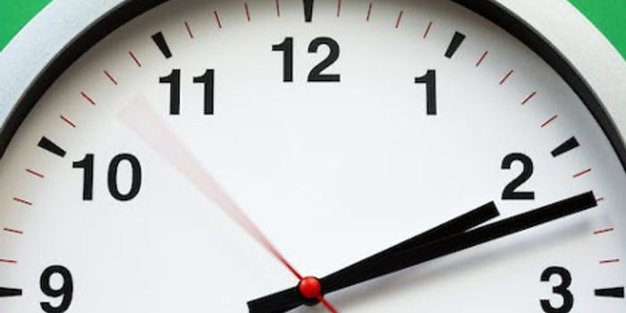 Watching the Clock Exacerbates Insomnia, Increases Heart Risks