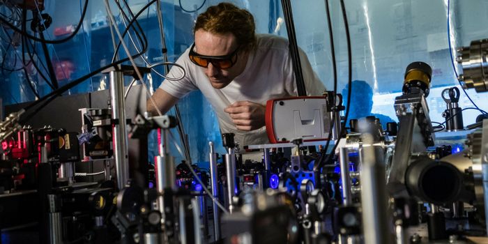 Super-sized Molecule Made Out of Extremely Cold Atoms