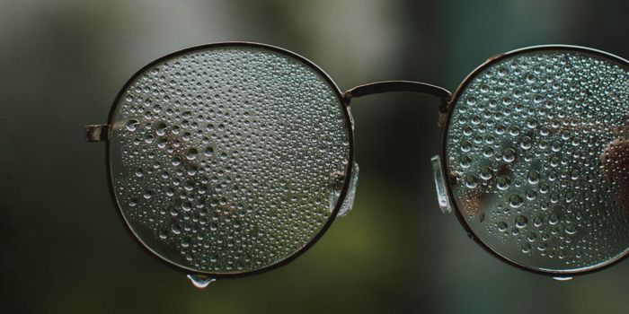 Poor Eyesight in Older Individuals Linked to Dementia