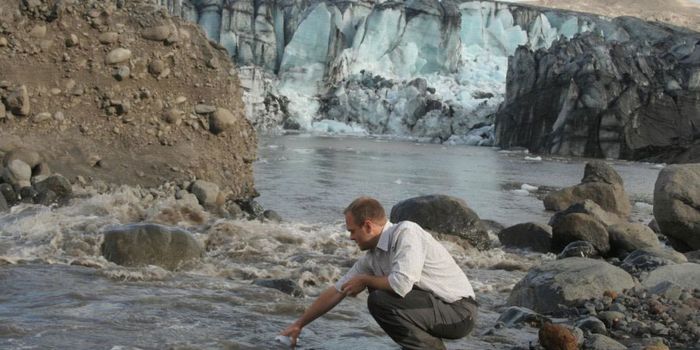 Volcano-glacier system emits dangerous methane