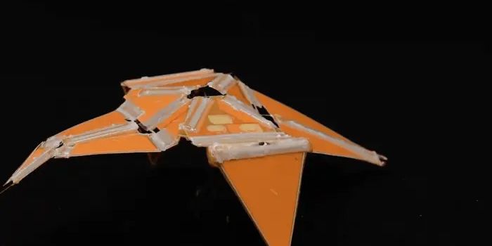 New Liquid Crystal Robot Moves Without Motors or Gears