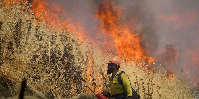 Wildfire rips through CA, charging up for the start of fire season
