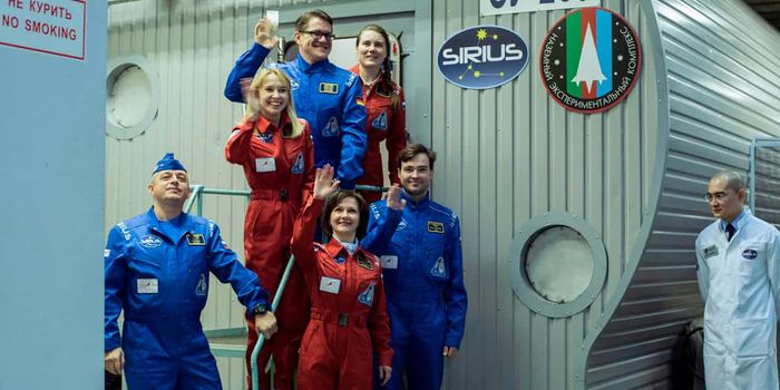 Six People Get Locked Inside of an Artificial Spacecraft to Simulate Moon Missions