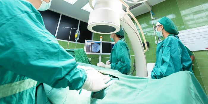 Dangerous Bacteria Catch a Ride via Hospital Scrubs