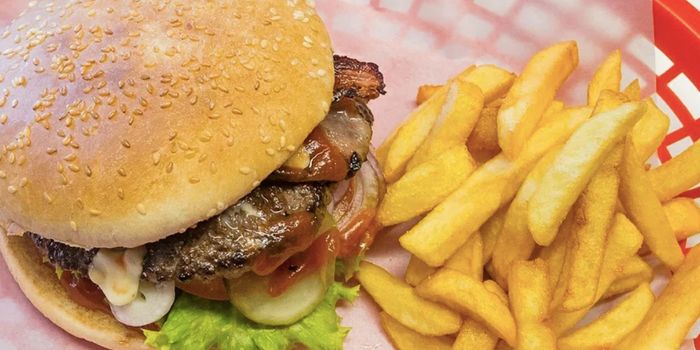 Cancer Risk Increases When Certain Gut Microbes are Exposed to Western Diets