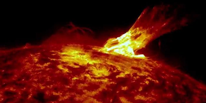 Amazing eruption on the Sun's Surface Captured on Video