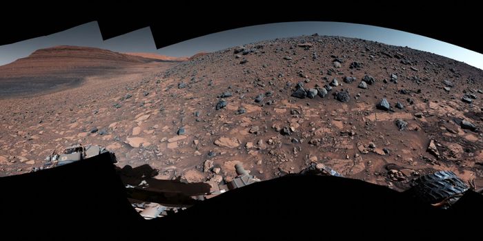 Mars' Geological History Revealed: Curiosity Rover at Gediz Vallis Ridge