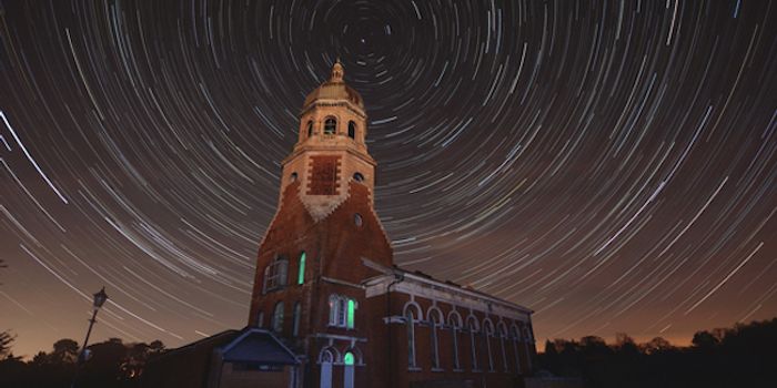 Beautiful Time Lapse Photo Shows Star Trails