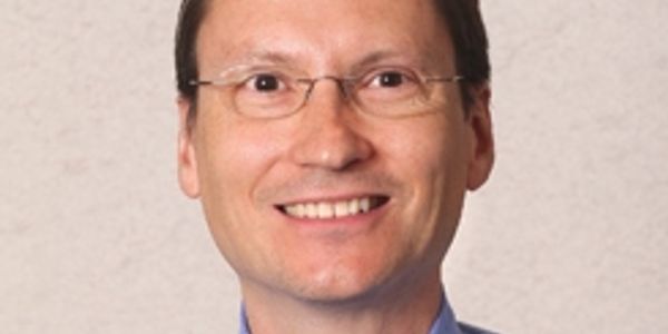 High-resolution genomic analysis reveals genetic impacts of human papillomavirus in human cancers