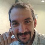 Environmental stress shapes the evolution of a plant viruses towards a mutualistic relationship with its host