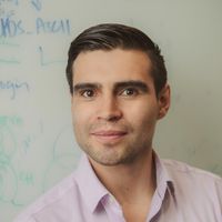 New Approaches in Electron Diffraction for Visualizing Macromolecular Assemblies with Atomic Detail